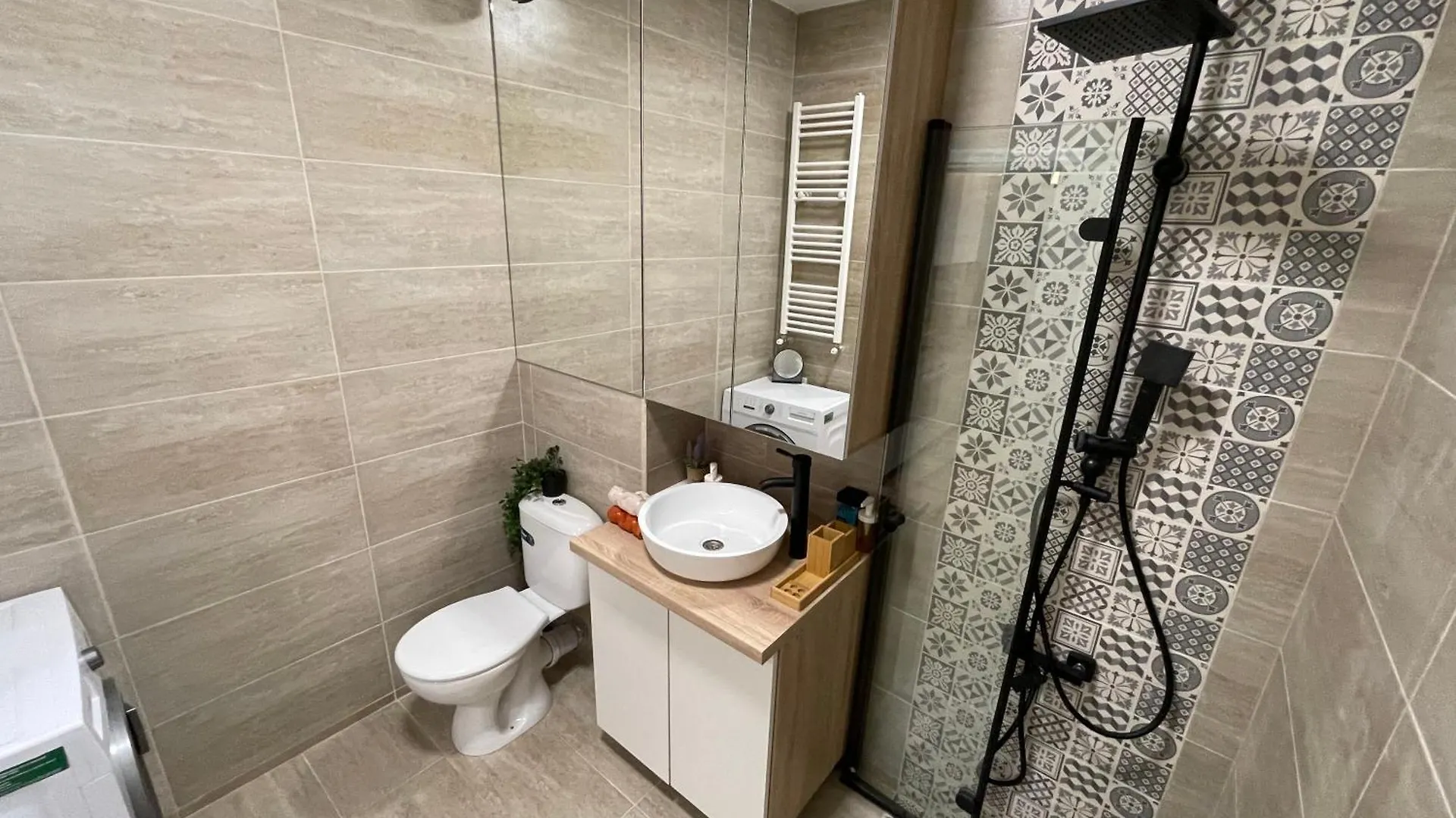 Rose Luxury Apartment Palace Bucareste 0*,