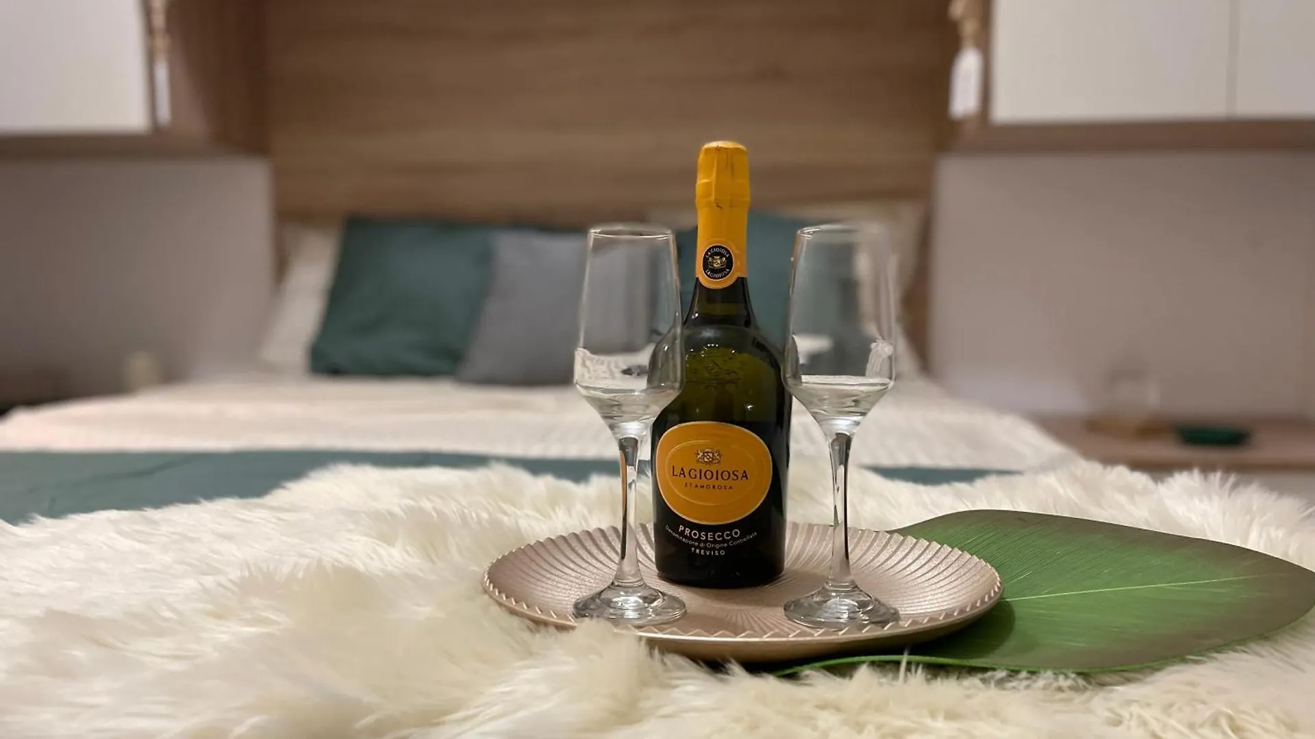 Rose Luxury Apartment Palace Bucharest